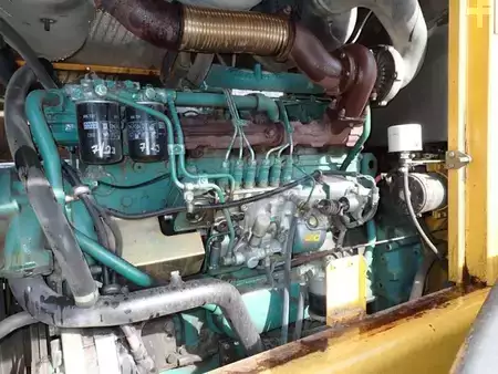 Kolové nakladače 1992 Volvo L 120 B (9)