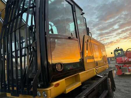 Escavatori cingolati 2019 Caterpillar MH3024 (4)