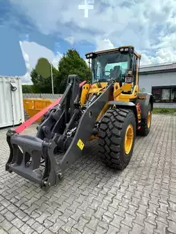 Kolové nakladače 2026 Volvo L90H2 Long Boom NEU (3)