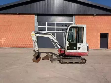 Mini kotrógép 2007 Takeuchi TB 016 (1)