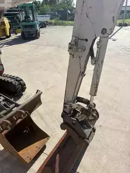 Mini kotrógép 2007 Takeuchi TB 016 (7)
