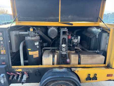 Egyéb 2010 KAESER M 80 (9)