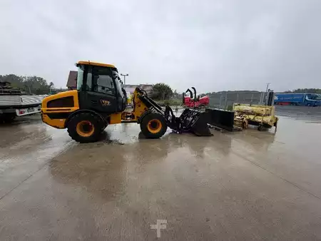 Wielladers 2007 JCB 407 AGRI (5)