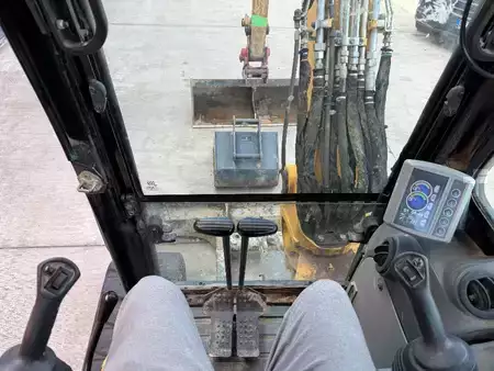 Mini-koparki 2019 Caterpillar 305 E2 (13)