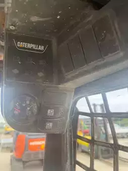 Kompaktikuormaajat 2003 Caterpillar 236 (13)