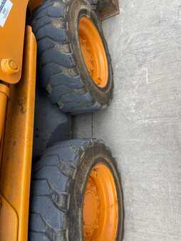 Cargadores compactas 2008 Gehl 4240 (10)