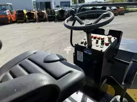 Compacteur tandem 2002 BOMAG BW 120 AD-3 (8)