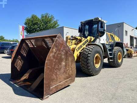 Radlader 2007 Liebherr L 556 (3)