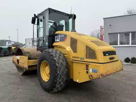 Tiejyrät 2011 Caterpillar CS 56 (3)