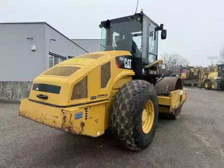 Tiejyrät 2011 Caterpillar CS 56 (6)