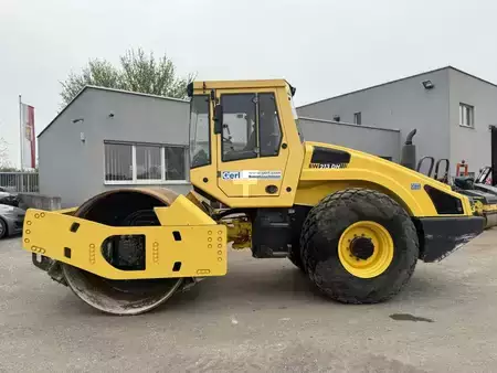Tiejyrät 2008 BOMAG BW 213 DH-4 (1)