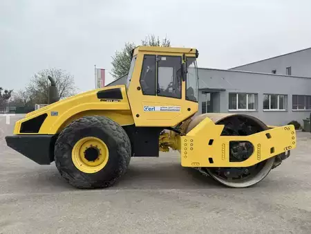 Tiejyrät 2008 BOMAG BW 213 DH-4 (4)