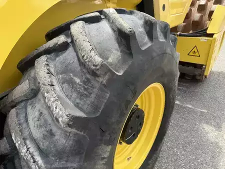 Komprimator 0 BOMAG BW 213 PDH-4 (12)