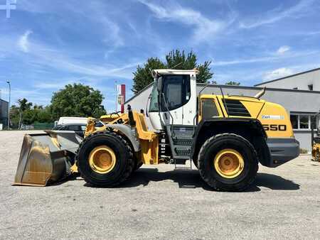 Radlader 2007 Liebherr L 550 (1)
