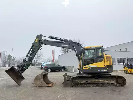 Escavatori cingolati 2013 Volvo ECR 145 DL (1)