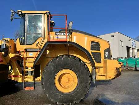 Volvo L 220 H