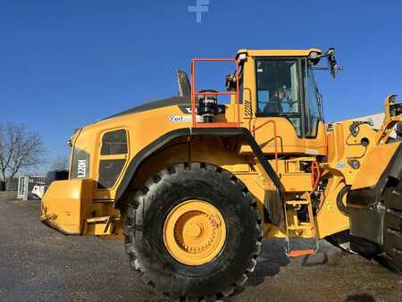 Volvo L 220 H