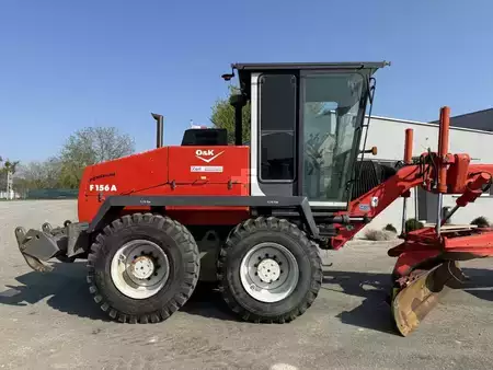 Równiarki 2002 O-K New Holland F 156.5 A (7)