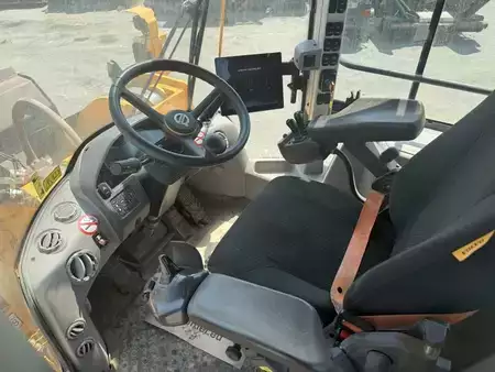 Chargeuse sur pneus 2022 Volvo L 180 H (8)