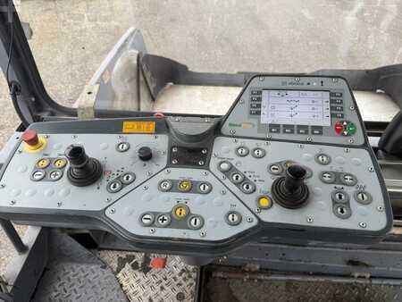 Kerékburkoló 2017 VÖGELE MT 3000-2i Offset (12)