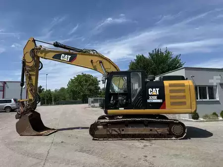 Escavadora de rastos 2014 Caterpillar 320 E (1)