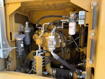 Escavadora de rastos 2014 Caterpillar 320 E (10)