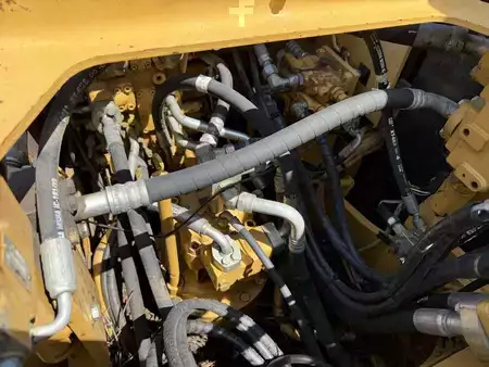 Escavadora de rastos 2014 Caterpillar 320 E (11)