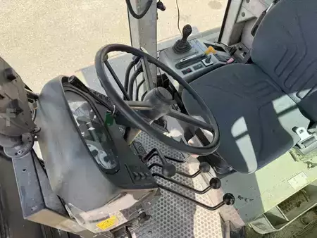 Grejdry 2009 New Holland Construction F 106.6 A (11)