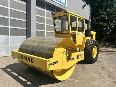 BOMAG BW 212