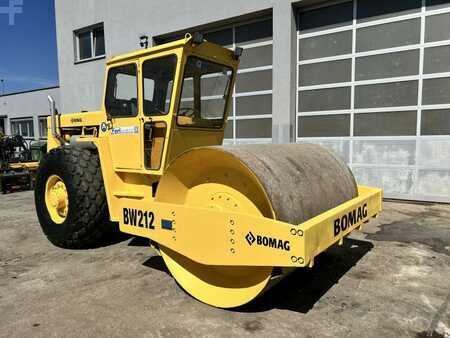 BOMAG BW 212