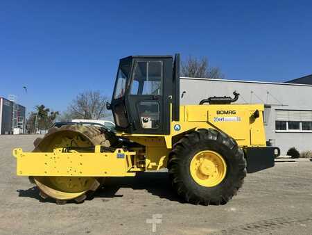 JCB Vibromax W 1402 PD