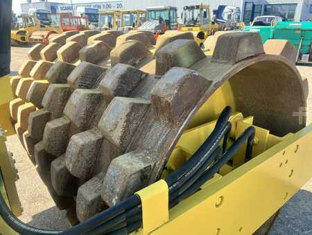JCB Vibromax W 1402 PD