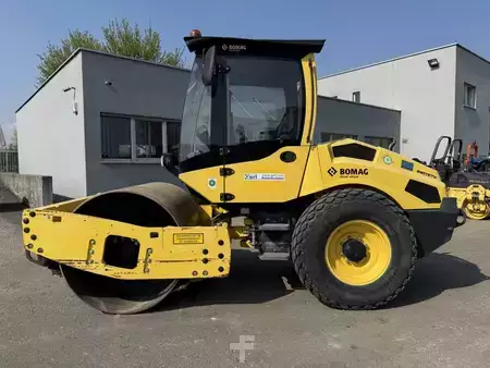Tiejyrät 2015 BOMAG BW 177 DH-5 (1)