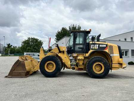 Carregadeira de rodas 2015 Caterpillar 950 M (1)
