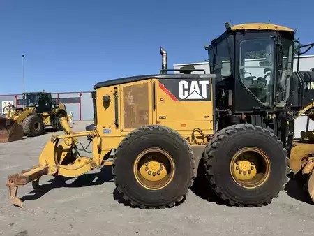 Osztályosok 2008 Caterpillar 14 M (2)