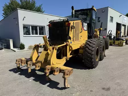Osztályosok 2008 Caterpillar 14 M (4)