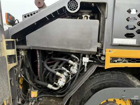 Wheeled pavers 2015 Volvo ABG P 6870 C (11)