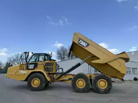 Articulated Dump Trucks 2015 Caterpillar 730 C (2)