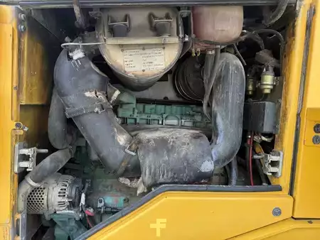 Chargeuse sur pneus 2007 Volvo L 60 F (12)