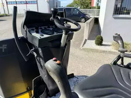 Tandemruller 2019 BOMAG BW 120 AD-5 (8)