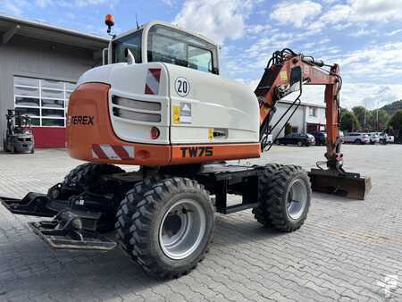 Pelle sur pneus 2016 Terex TW 75 (3)