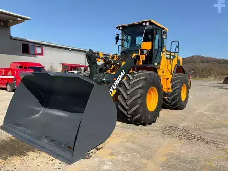 Kolové nakladače 2023 Hyundai HL955A (5)