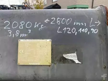 Přídavná zařízení 0 Volvo 2.75 m Hochkippschaufel Volvo festanbau 3.8 (2539) (11)