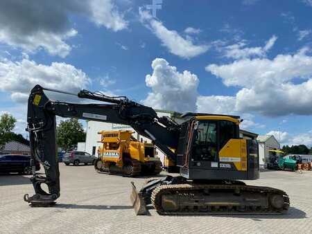Escavadora de rastos 2019 Volvo ECR 235 E L MIETE / RENTAL (12001016) (2)