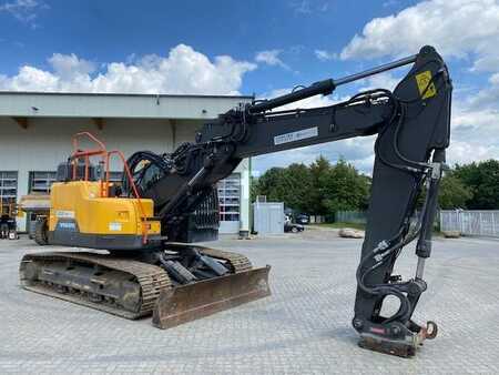 Escavadora de rastos 2019 Volvo ECR 235 E L MIETE / RENTAL (12001016) (7)