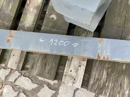 Přídavná zařízení 0 Volvo 1x 1.20 m Volvo Gabelzinke (2536) (4)