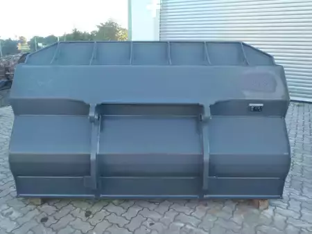 Aggregat 0 Fuhrmann (0348) 2.8 cbm A.E.I Schaufel (4)