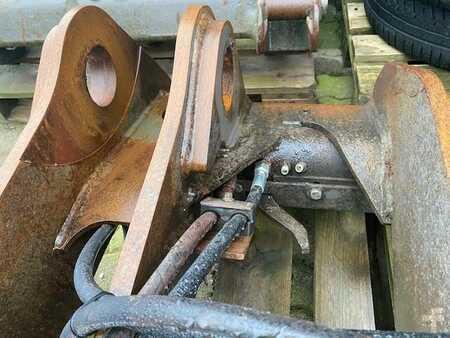 Anbauteile 0 Volvo (2569) Schnellwechsler / quick coupler (5)