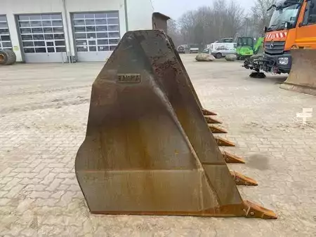 Acessórios 0 Seiler (1223)  3.8 cbm neuw. Schaufel / bucket (4)