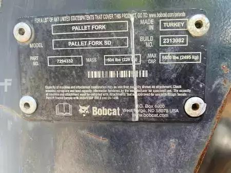 Kompaktní nakladače 2023 Bobcat T 76 Vollausstattung MIETE / RENTAL (12005887) (10)